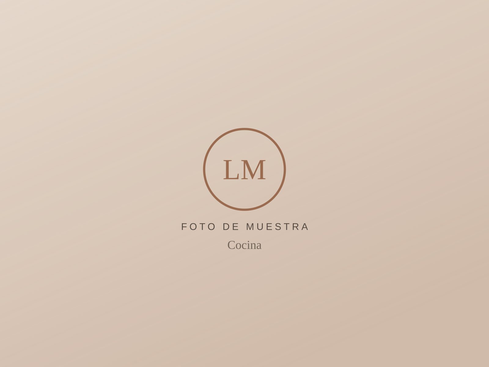 Cocina equipada con hornilla, microondas y cafetera